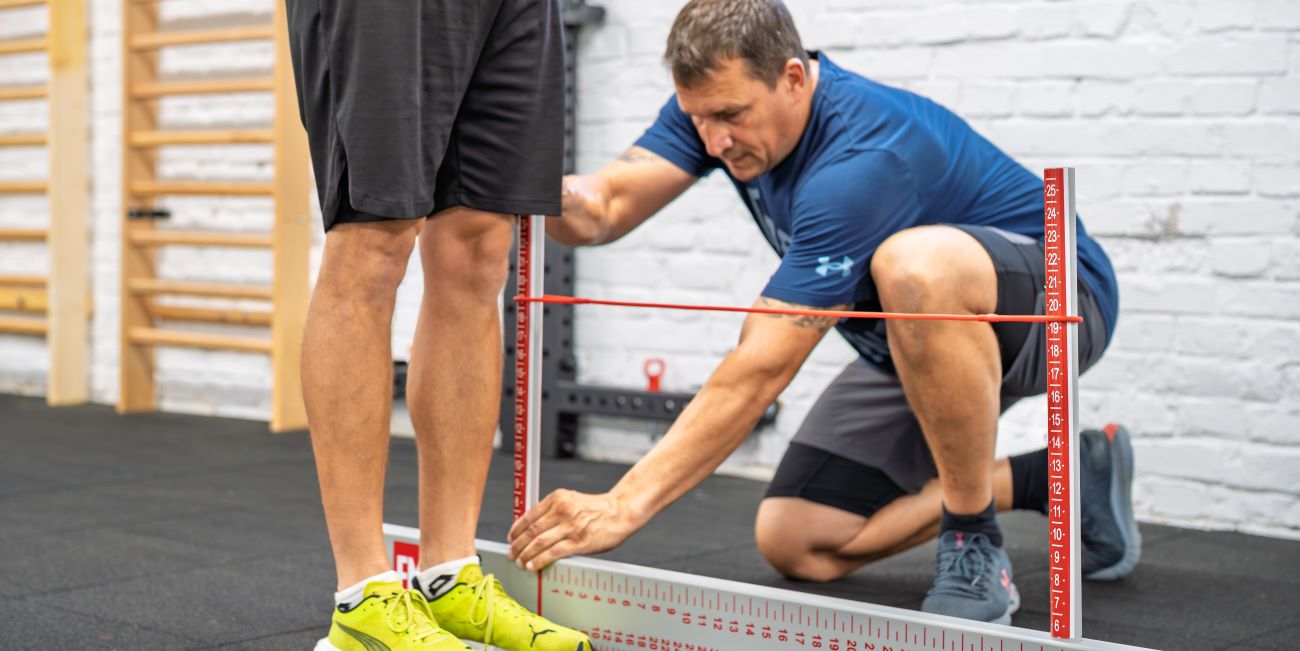 FMS (Funkcionális mozgásminta szűrés) a PiroskaGymben Bükön, sípcsont hossz rögzítésével.